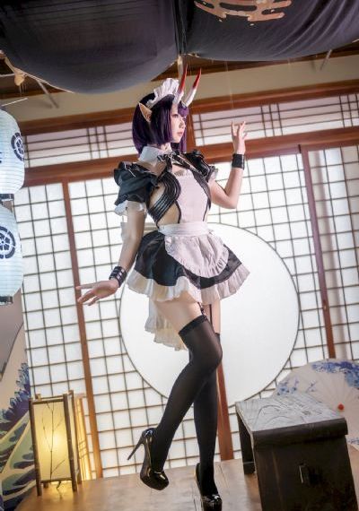 变成黑皮肤女孩和朋友在一起_1080在线观看高清