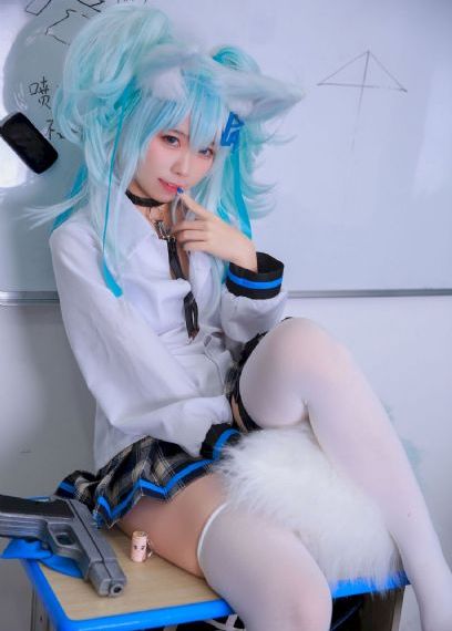 丝袜女帝玉腿夹精_在线电影观看