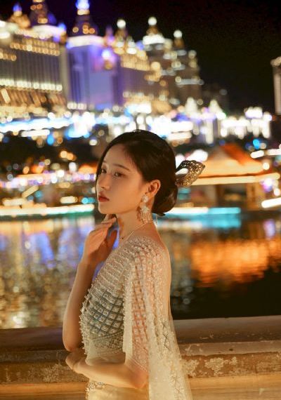 丰满的邻居在线观看完整免费版_在线观看完整视频大全