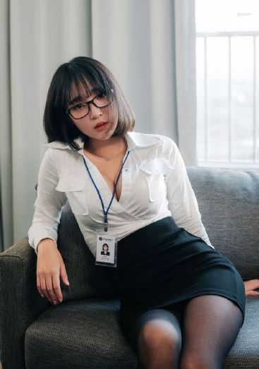 年轻漂亮小老师_国产剧电影在线看