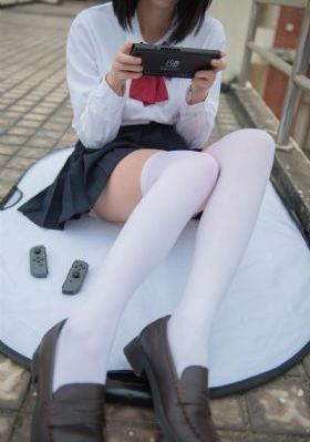 饥饿的阿姨5_DVD神马影院手机在线